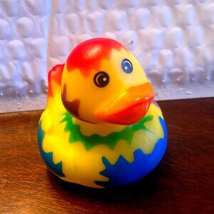 New Rinco 02720"Tie-Dye Colorful 2.3 inch Rubber Duck, for fun, jeeps, etc.